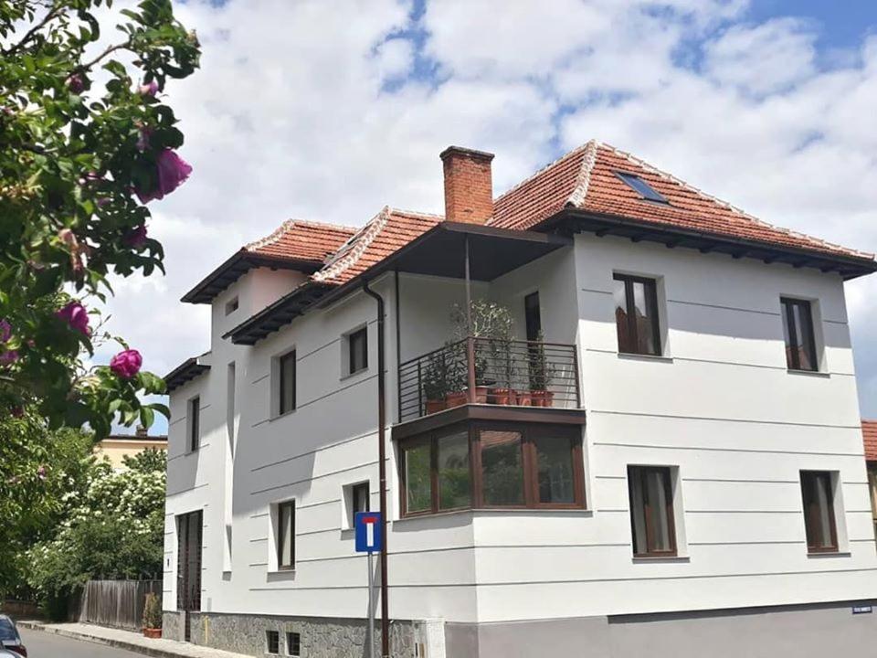 Апартаменти Casa Bologna Брашов Екстер'єр фото